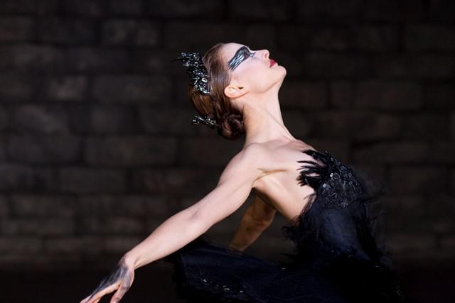 In this film publicity image released by Fox Searchlight, Natalie Portman is shown in a scene from "Black Swan." (AP Photo/Fox Searchlight, Niko Tavernise) Film Review Black Swan